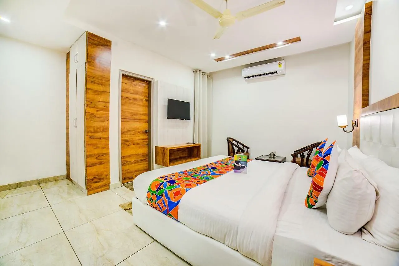 Hotel Destination Zirakpur 3*,